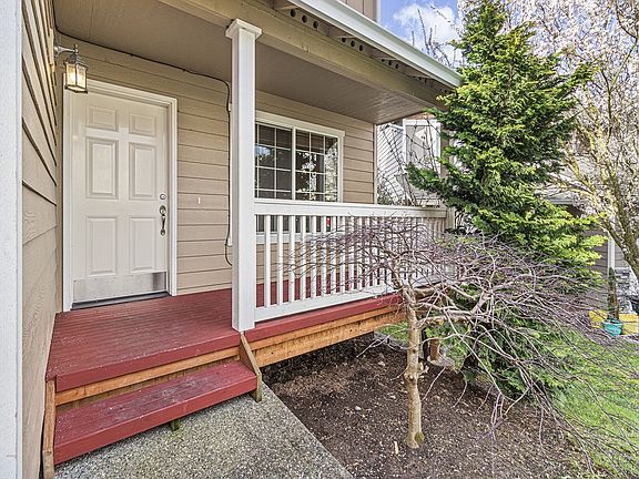 3rd image of 6802 37th Pl NE