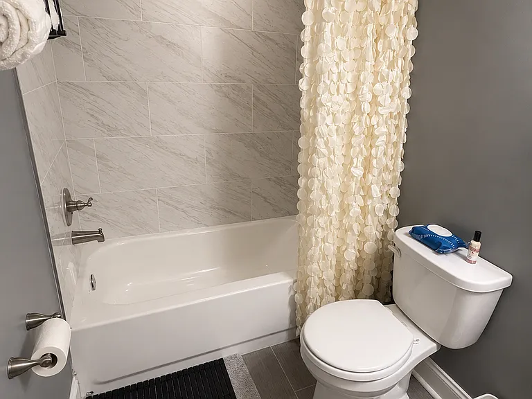 1216 E Cold Spring Ln — Photo 18
