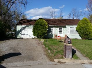 1177 SE Pinecrest Cir, Topeka, KS 66605