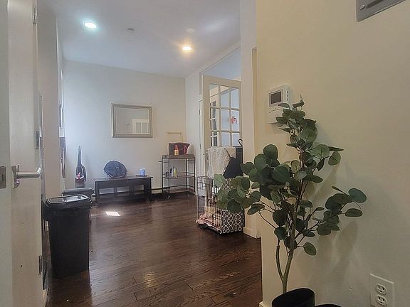 4th image of 950 Nostrand Ave #3R