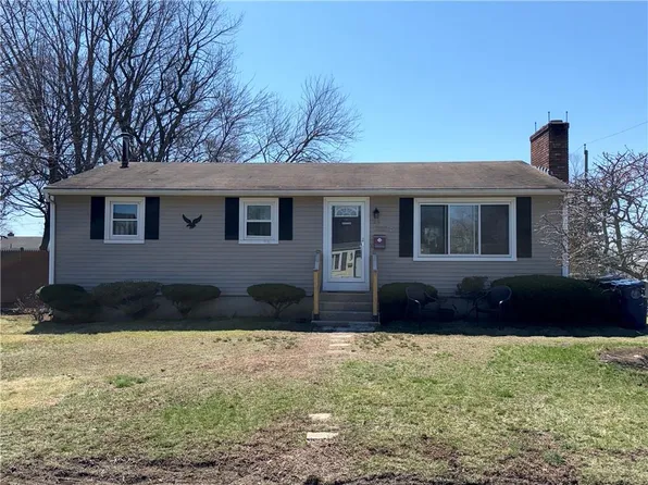 24 Johnson Ave, Warwick, RI 02886