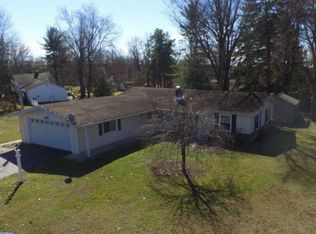 2 Acoma Ln, Collegeville, PA 19426