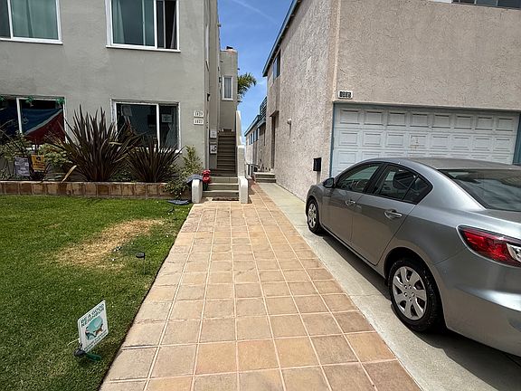 2nd image of 1028 Bayview Dr