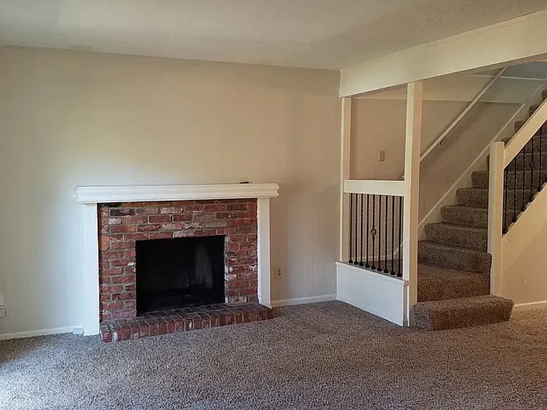 7110 Bond St — Photo 4