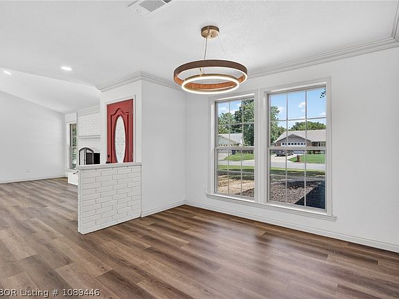5th image of 2908 Riverbend Dr