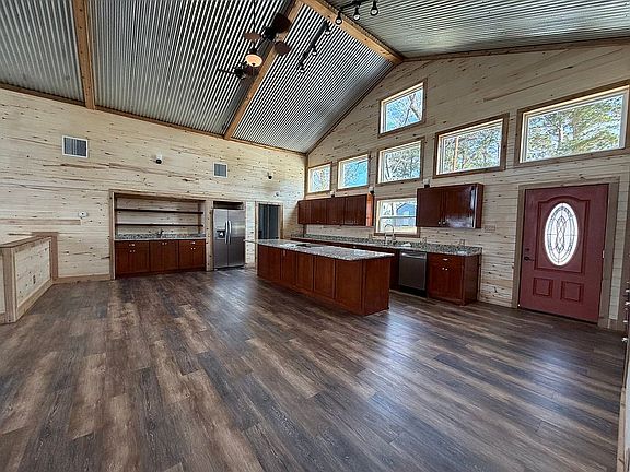 2nd image of 10945 Ferry Lake Rd