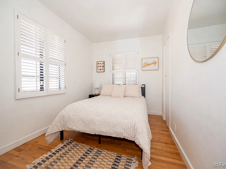 2620 E Lee St — Photo 5