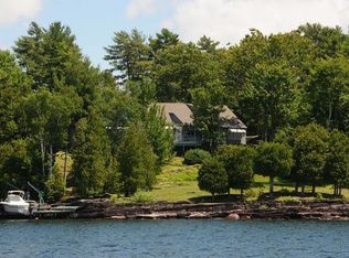 33 Oakledge Dr, Burlington, VT 05401