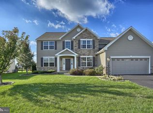1788 Empress Dr, Mechanicsburg, PA 17055
