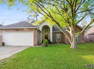 23681 S Point Dr, Denham Springs, LA 70726