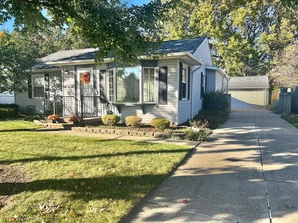 11010 Fairlawn Dr, Parma, OH 44130