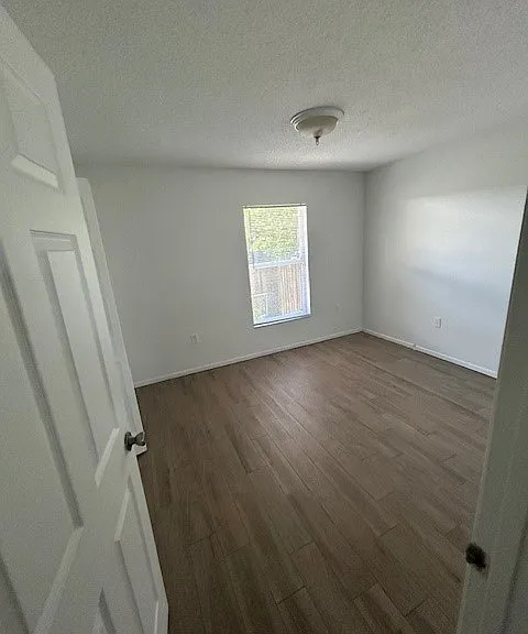 1052 Highland St — Photo 10
