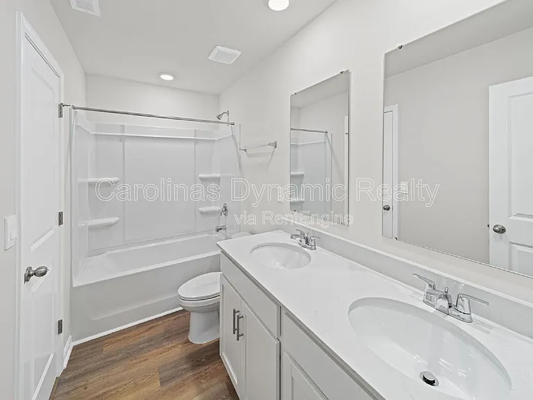 204 Calvin Creek Dr — Photo 36