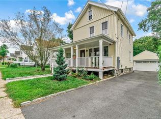 30 Davis St, Danbury, CT 06810