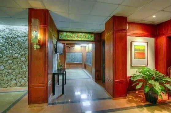 2 bed, 990 sqft, $1,750 — Photo 2
