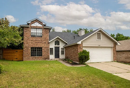 2108 Warfield Way Photo 1