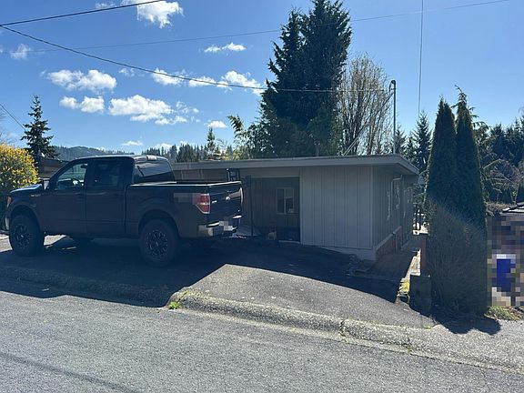 2nd image of 1608 Cowlitz Way