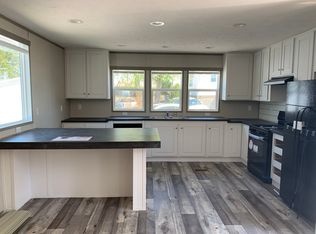 89 4th St, Lothian, MD 20711