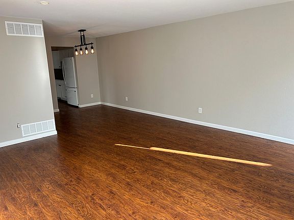 4th image of 1050 S Monaco Pkwy Unit 48