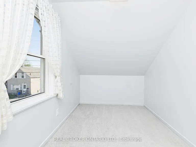 33 Victoria St — Photo 30