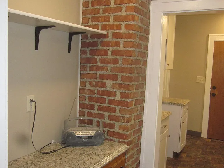5208 Euclid Ave — Photo 5