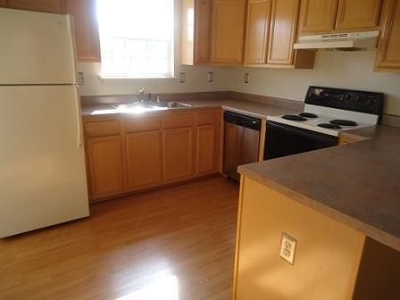5th image of 1325 Trent Blvd Unit 117