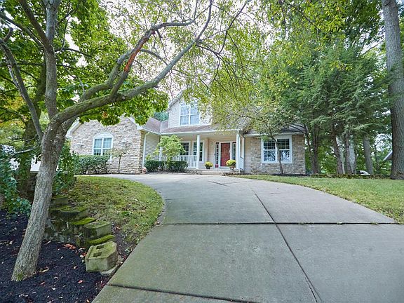 4th image of 304 Riverside Dr