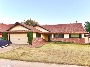 1524 W Kildare St, Lancaster, CA 93534