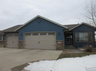 7509 W Grinnell Cir, Sioux Falls, SD 57106