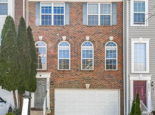 42839 Shaler St, Chantilly, VA 20152