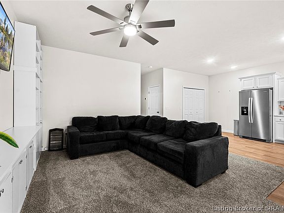 4th image of 147 Paulanna Avenue