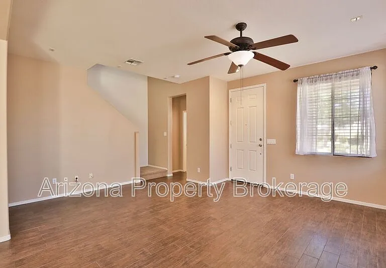 875 S Porter St — Photo 5