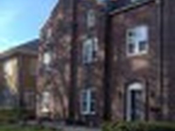 932 E College St #2-4