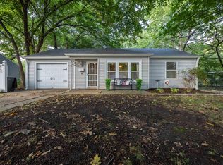 2412 SW 22nd Park, Topeka, KS 66611