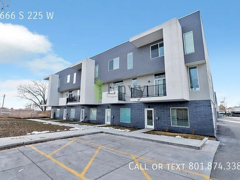 1666 S 225 W — Photo 15