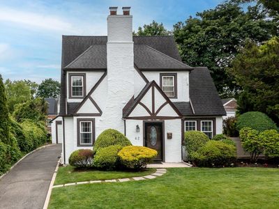 62 Webster Avenue, Manhasset, NY, 11030