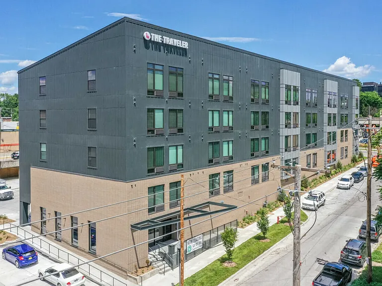 The Traveler Apartments — Photo 3