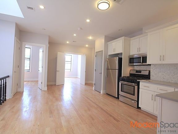 4th image of 695 Halsey St #3