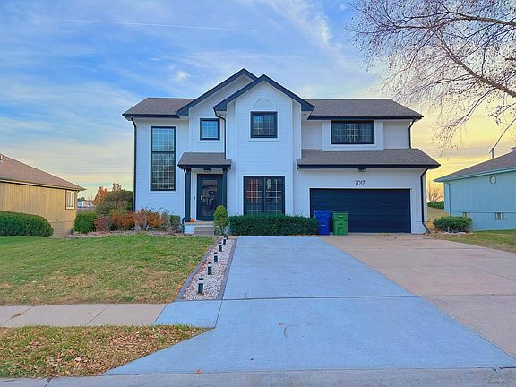 2nd image of 7017 Hill Crest Ln