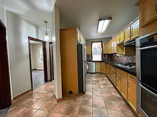 2nd image of 3264 Cambridge Ave #1