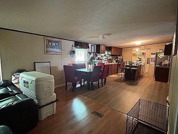3rd image of 1559 Glengarry Dr