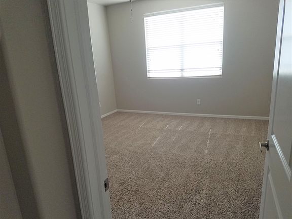 5th image of 6026 Ginger Park St