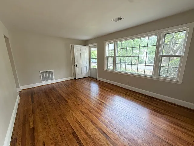 1505 Park Ave — Photo 10