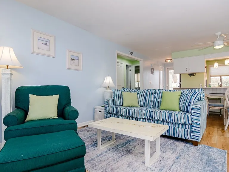 2102B Surfrider Ct — Photo 10
