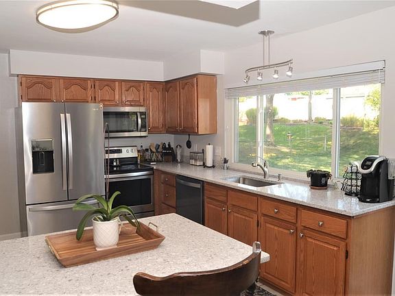 3rd image of 691 Twigwood Dr