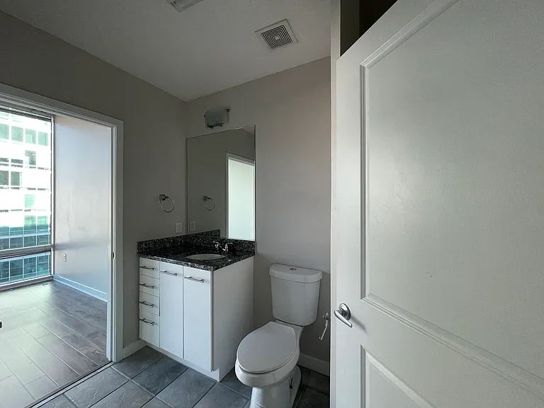 923 Peachtree St NE #1428 — Photo 12
