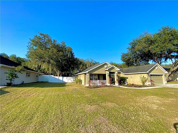 3rd image of 2849 Blackwater Oaks Dr