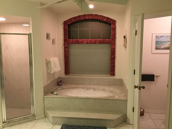 3rd image of 567 Rotonda Cir