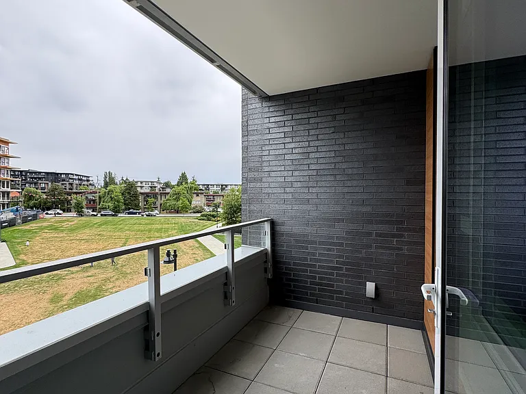 567 Emerson St #30 — Photo 20