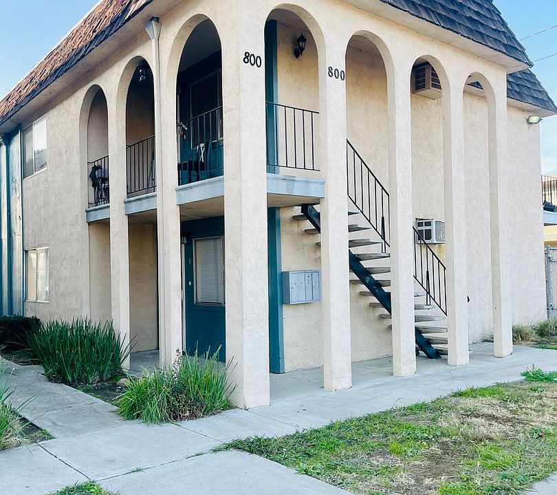 1st image of 800 O St APT 1